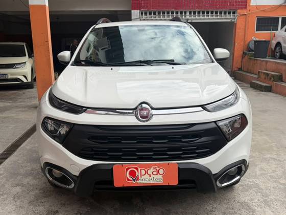 FIAT TORO 1.8 16V EVO FLEX FREEDOM AT6 FIAT TORO 1.8 16V EVO FLEX FREEDOM AT6